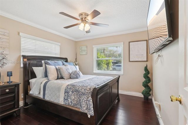 11573 NW 39th Pl, Coral Springs, FL 33065
