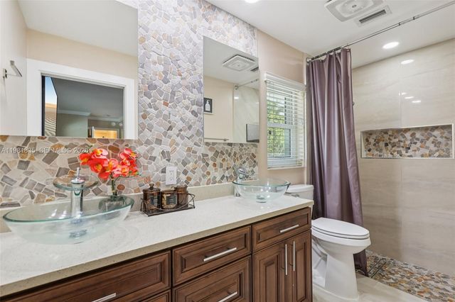 11573 NW 39th Pl, Coral Springs, FL 33065