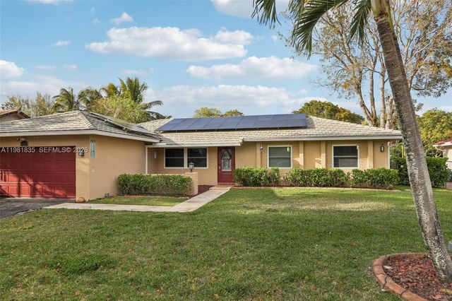 11573 NW 39th Pl, Coral Springs, FL 33065