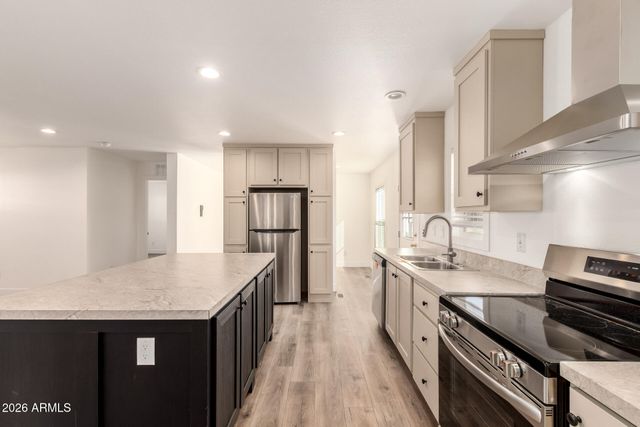 7836 E JAVELINA Avenue, Mesa, AZ 85209