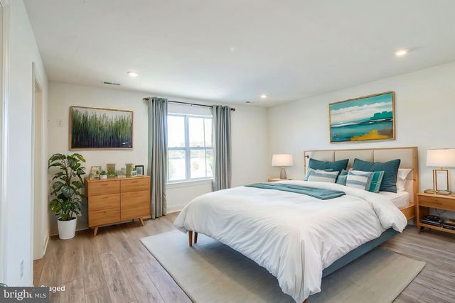 18 RAVENWOOD E DR E, Cape May Court House, NJ 08210