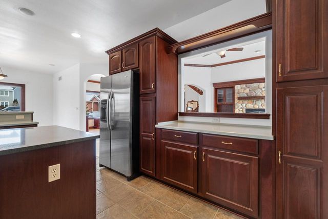 145 Victoria CIRCLE, Union Grove, WI 53182