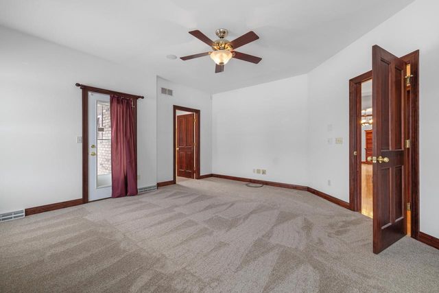 145 Victoria CIRCLE, Union Grove, WI 53182