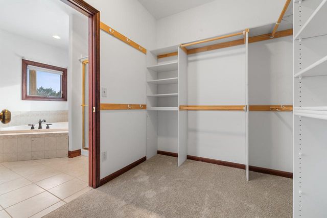 145 Victoria CIRCLE, Union Grove, WI 53182