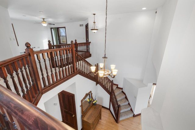 145 Victoria CIRCLE, Union Grove, WI 53182