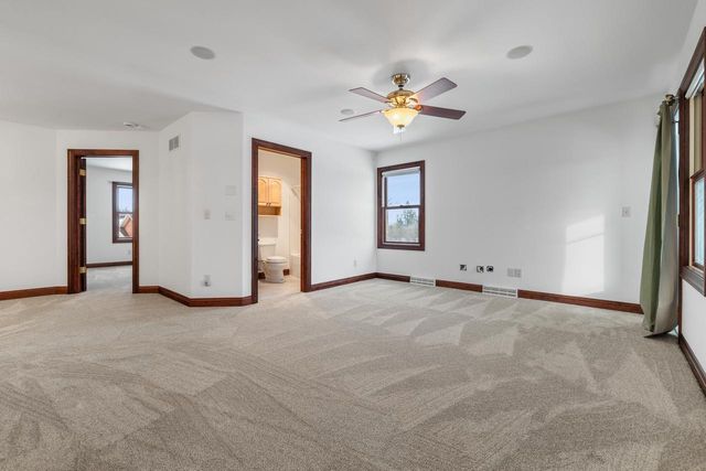 145 Victoria CIRCLE, Union Grove, WI 53182