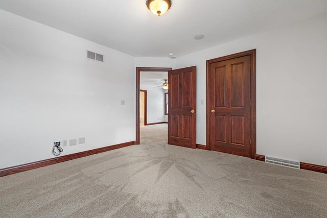 145 Victoria CIRCLE, Union Grove, WI 53182