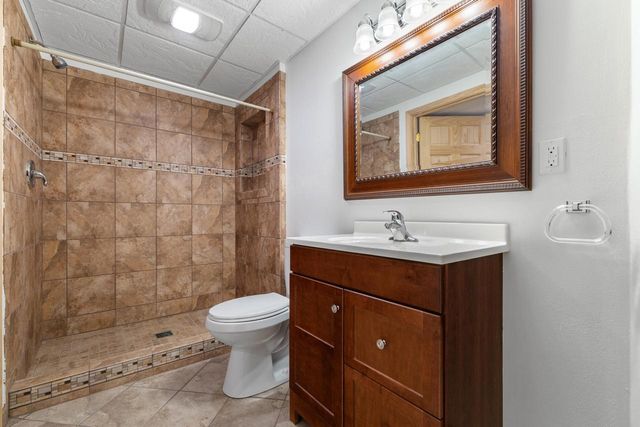 145 Victoria CIRCLE, Union Grove, WI 53182