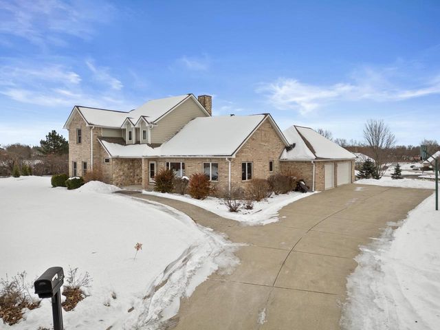 145 Victoria CIRCLE, Union Grove, WI 53182