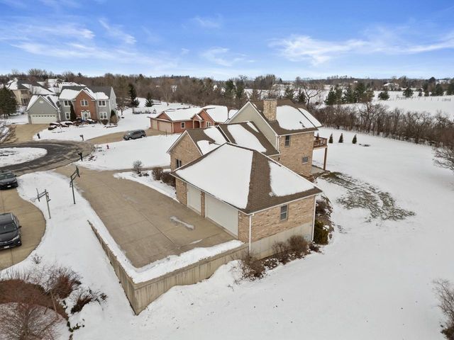 145 Victoria CIRCLE, Union Grove, WI 53182