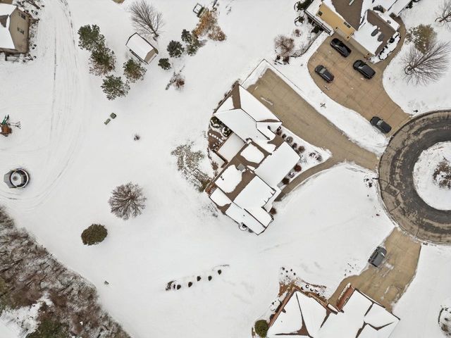 145 Victoria CIRCLE, Union Grove, WI 53182