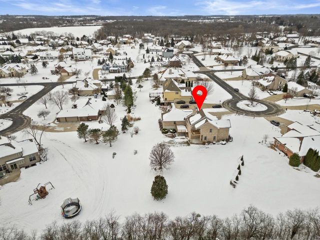 145 Victoria CIRCLE, Union Grove, WI 53182