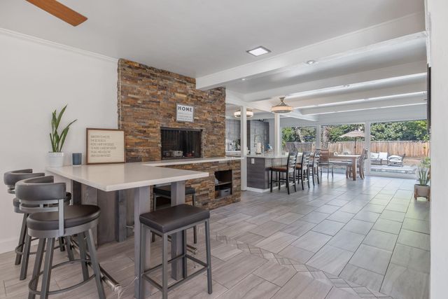 1420 W Meadow Avenue, Visalia, CA 93277