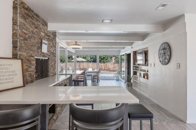 1420 W Meadow Avenue, Visalia, CA 93277