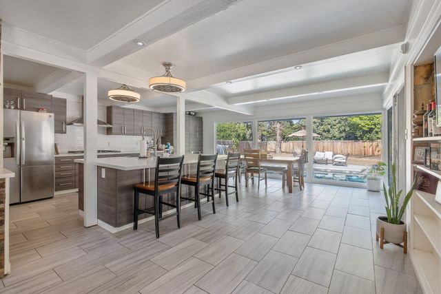 1420 W Meadow Avenue, Visalia, CA 93277