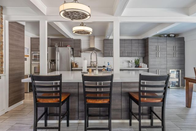 1420 W Meadow Avenue, Visalia, CA 93277