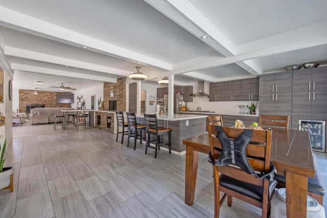 1420 W Meadow Avenue, Visalia, CA 93277