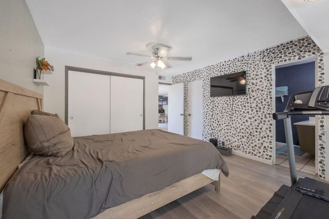 1420 W Meadow Avenue, Visalia, CA 93277