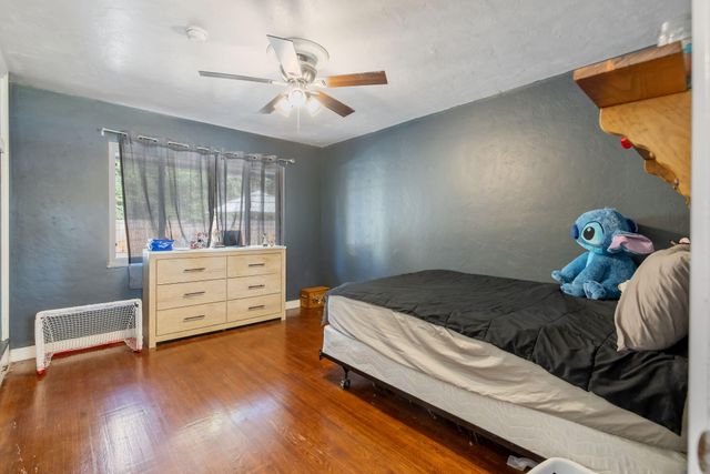 1420 W Meadow Avenue, Visalia, CA 93277