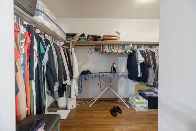 1420 W Meadow Avenue, Visalia, CA 93277