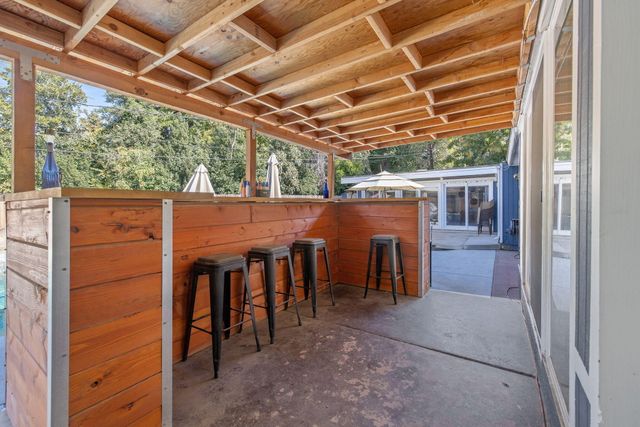 1420 W Meadow Avenue, Visalia, CA 93277