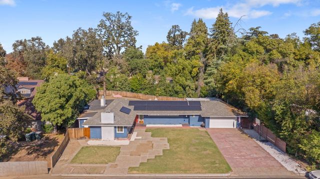 1420 W Meadow Avenue, Visalia, CA 93277