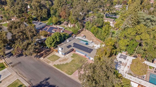 1420 W Meadow Avenue, Visalia, CA 93277