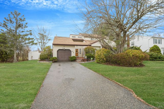 99 Rustic Avenue, Medford, NY 11763