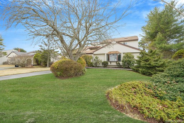 99 Rustic Avenue, Medford, NY 11763