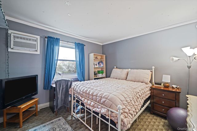 99 Rustic Avenue, Medford, NY 11763