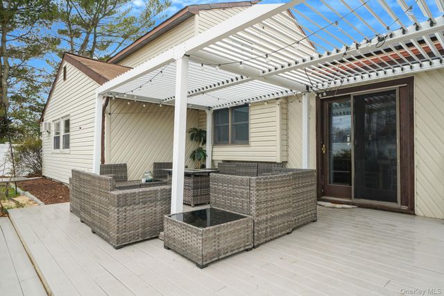 99 Rustic Avenue, Medford, NY 11763