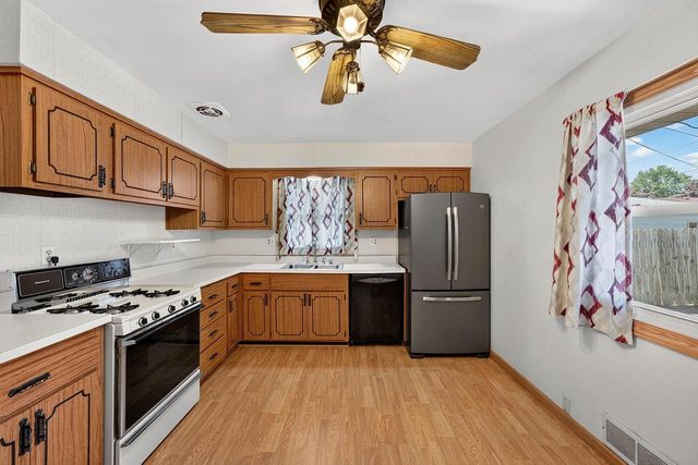 6527 S 18th STREET, Milwaukee, WI 53221