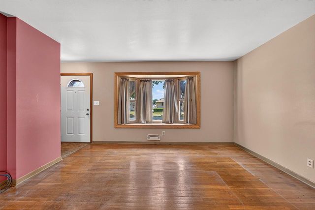 6527 S 18th STREET, Milwaukee, WI 53221