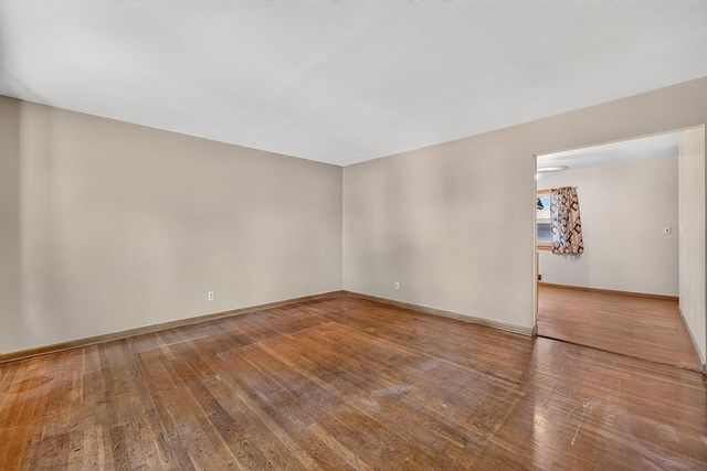 6527 S 18th STREET, Milwaukee, WI 53221