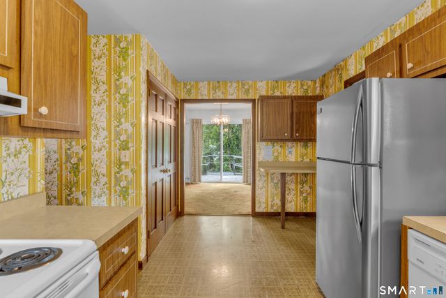 35 Oakridge Drive, Old Lyme, CT 06371