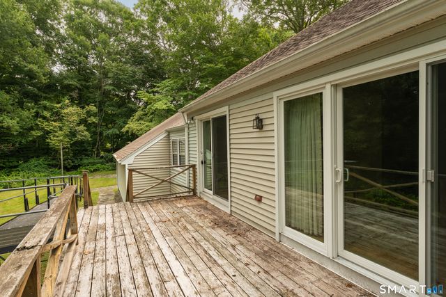 35 Oakridge Drive, Old Lyme, CT 06371