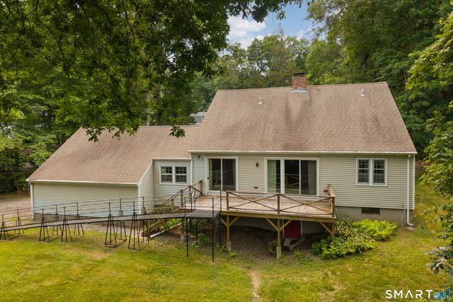 35 Oakridge Drive, Old Lyme, CT 06371