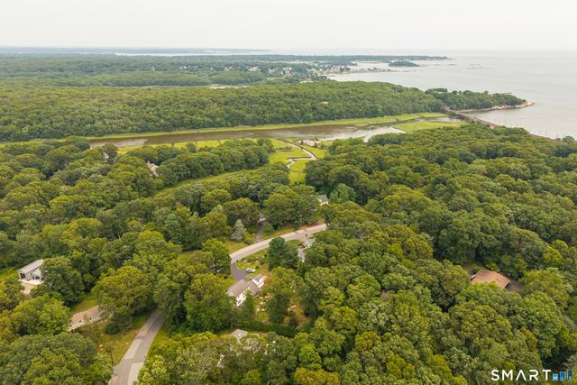 35 Oakridge Drive, Old Lyme, CT 06371