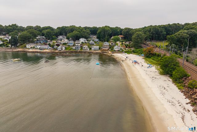 35 Oakridge Drive, Old Lyme, CT 06371