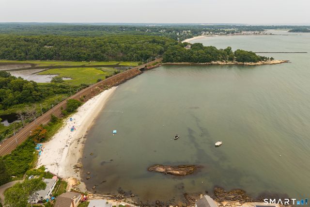 35 Oakridge Drive, Old Lyme, CT 06371