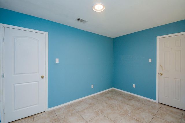 8607 Crystal Cove Court, Houston, TX 77044