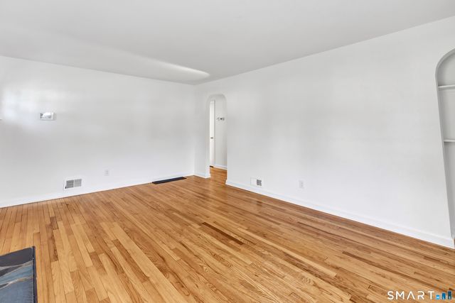 21 Aimes Drive, West Haven, CT 06516