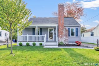 21 Aimes Drive, West Haven, CT 06516