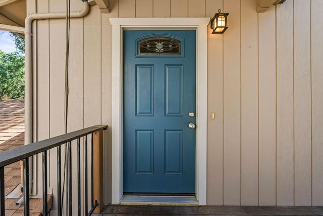 899 Holly Way, Placerville, CA 95667