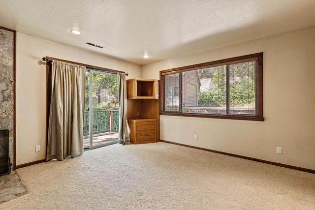899 Holly Way, Placerville, CA 95667