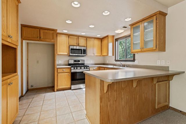 899 Holly Way, Placerville, CA 95667