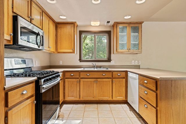 899 Holly Way, Placerville, CA 95667