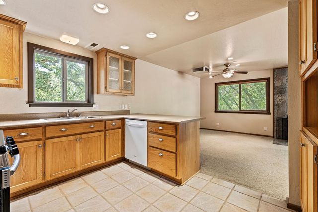 899 Holly Way, Placerville, CA 95667