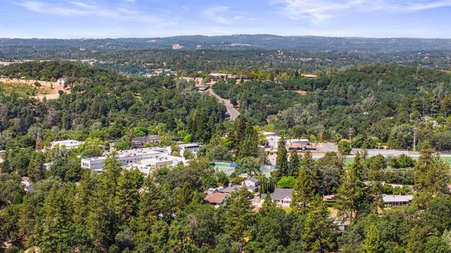 899 Holly Way, Placerville, CA 95667
