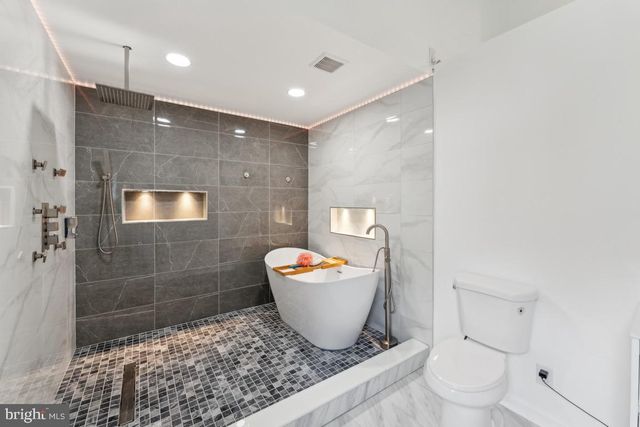 8403 SILVERDALE CT, Lorton, VA 22079
